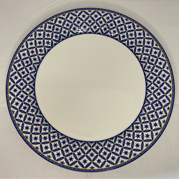 Williamsburg Pattern 12” Chop Plate (Round Platter) - Picture 1 of 4